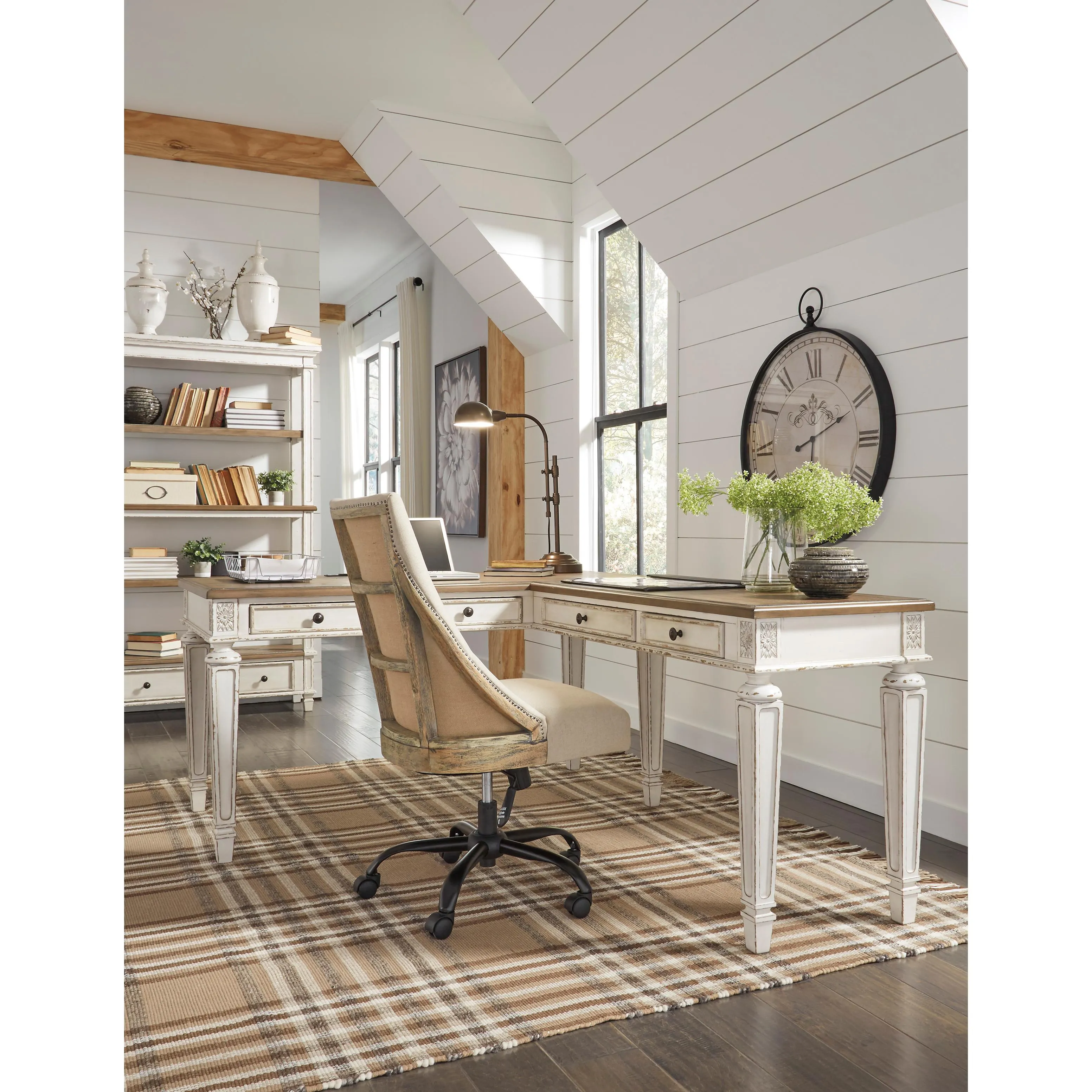 Signature Design by Ashley Realyn H743H1 2 pc Home Office Desk